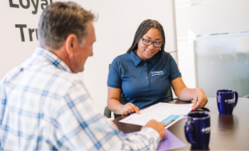 Meeting between a health insurance agent and a client